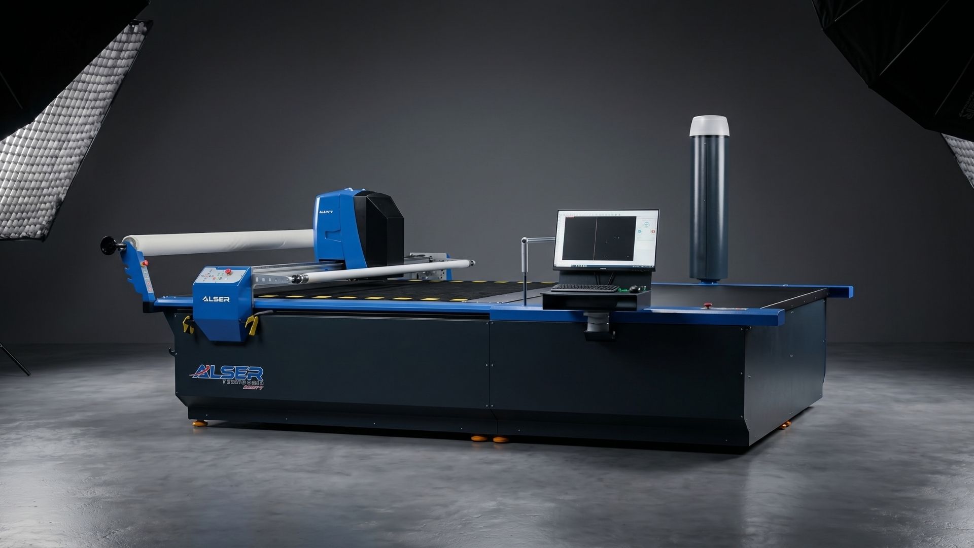 Advantages of Fabric Cutting Machines